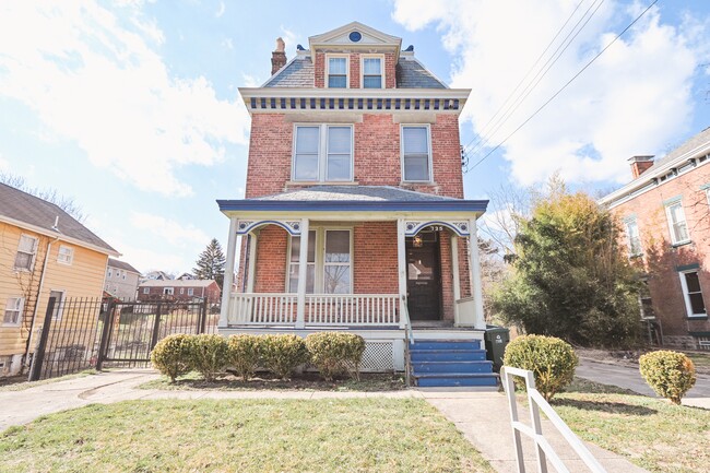 Photo - 735 Considine Ave House