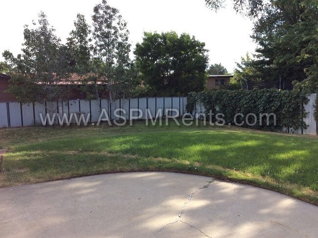 Building Photo - 4894 W Elaine Dr