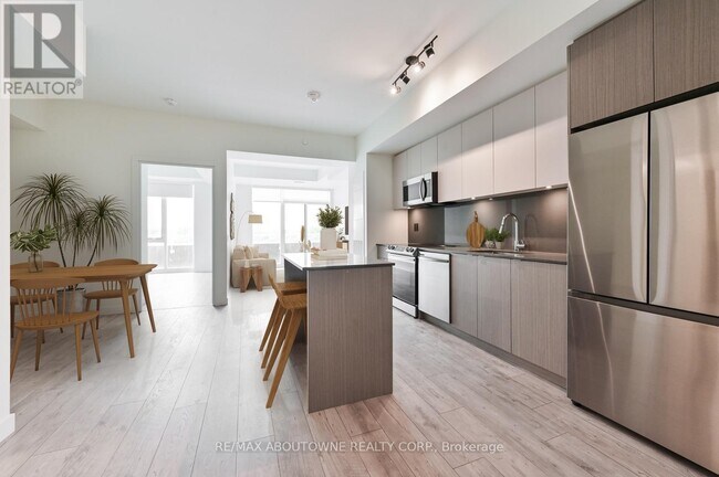Photo du bâtiment - 125-A0125 Bronte Rd