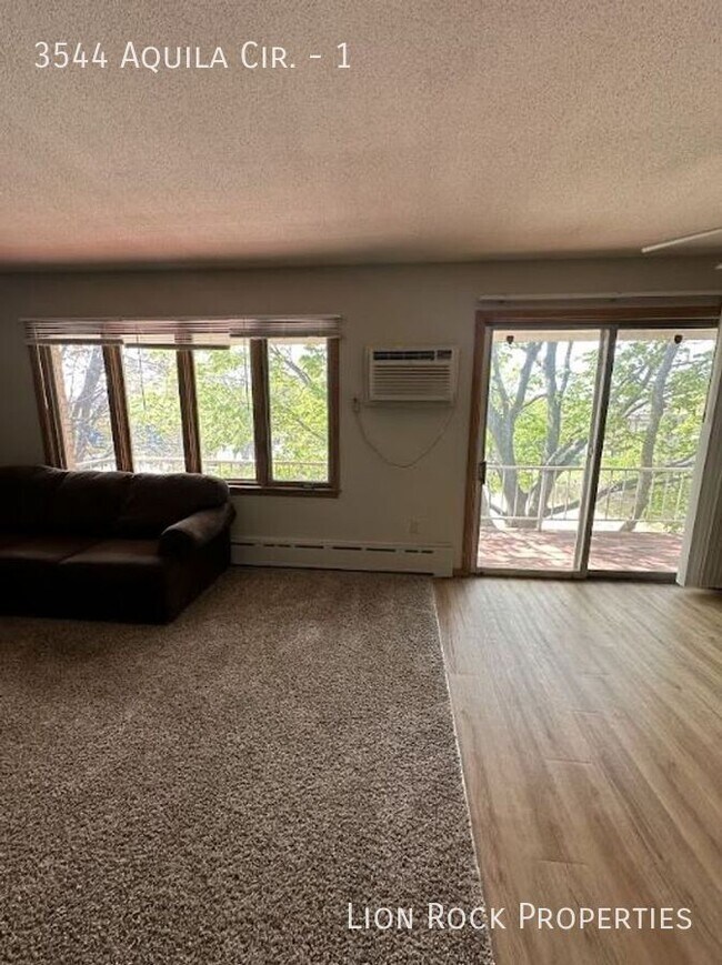 Foto del edificio - 3544 Aquila Cir