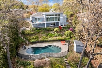 Building Photo - 37 Beverly Rd