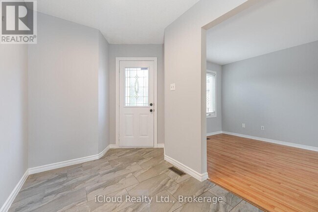Photo du bâtiment - 2015 Shay Dr