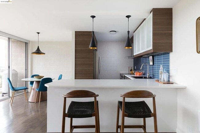 Building Photo - 1 Kelton Ct