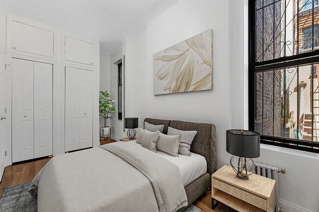 Foto del edificio - 167 Waverly Avenue
