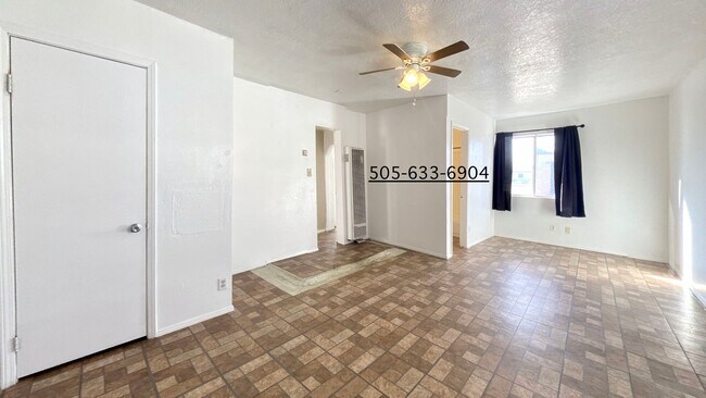 Foto del edificio - 441 1/2 Vermont St NE