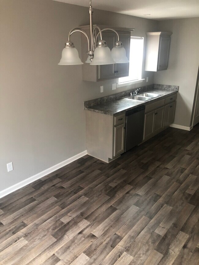 Foto del edificio - 16100 Stone Ridge Pkwy
