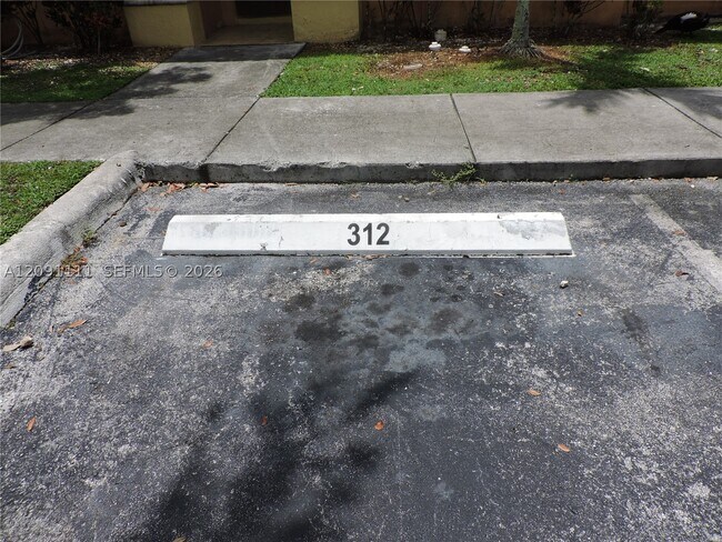 Foto del edificio - 1408 SE 26th Ct