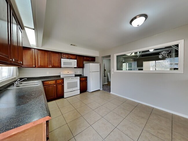 Foto del edificio - 102 Cascade St