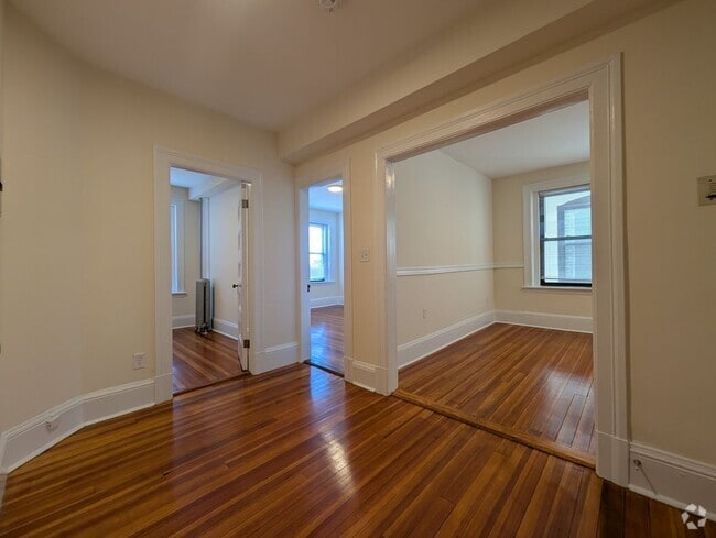 Building Photo - 881 Massachusetts Ave