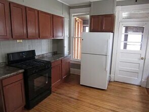 Building Photo - 980 Mt Pleasant St