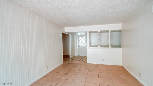 Building Photo - 2472 Palma Vista Ave