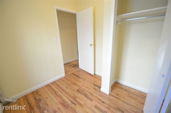 Foto del edificio - 245 E 14th St