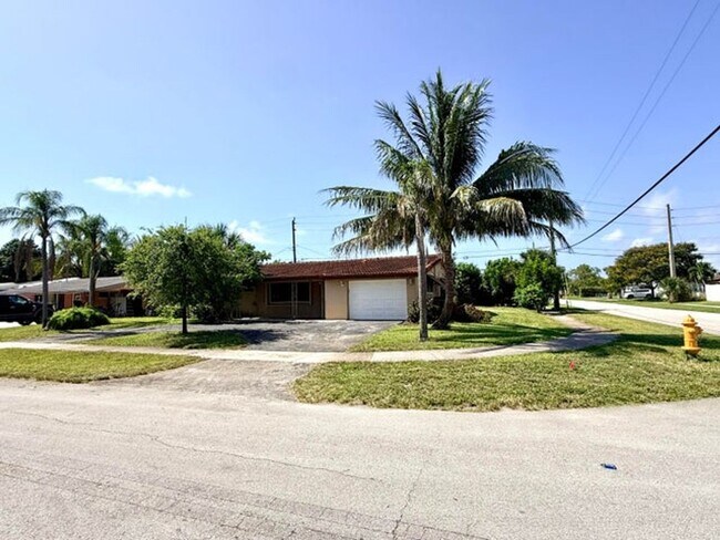 Foto del edificio - 118 SE 10th Ct