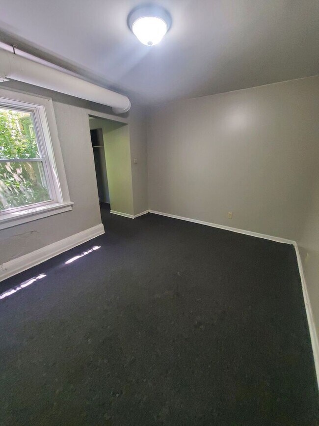 Foto del edificio - 2214-2220 W Hopkins St.