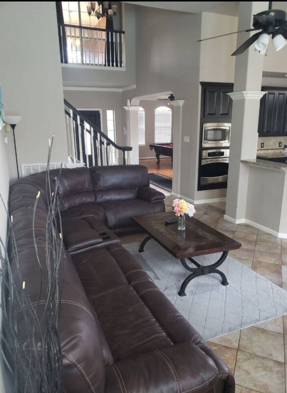 Foto del edificio - 16303 Candlerock Ct