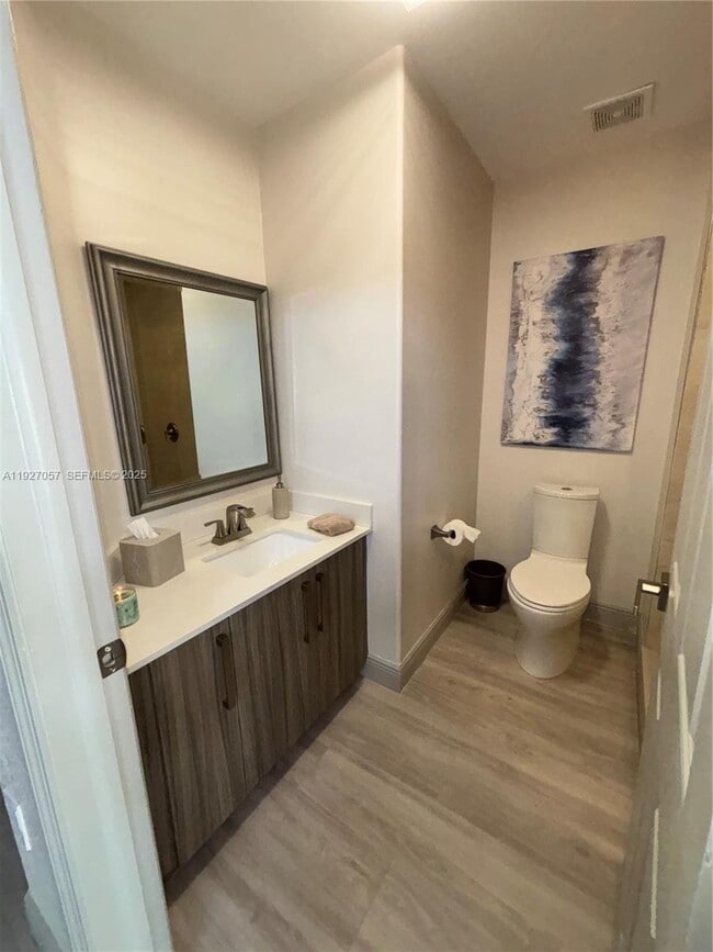 Foto del edificio - 16551 SW 75th St