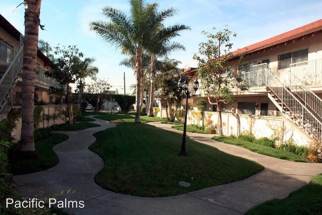 Building Photo - 13750 La Pat Pl