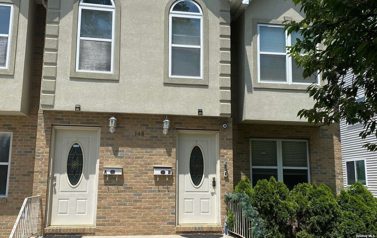 Primary Photo - 148 Jefferson Ave