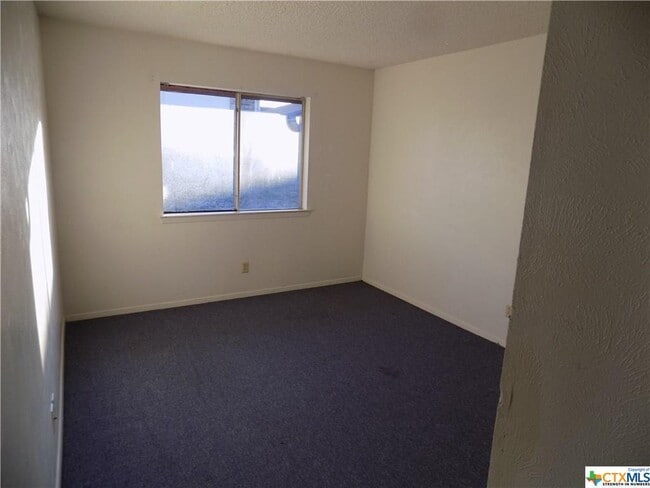 Building Photo - 1209 Willow Springs Rd