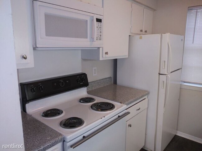 Building Photo - 2 br, 1 bath House - 805 Central Dr