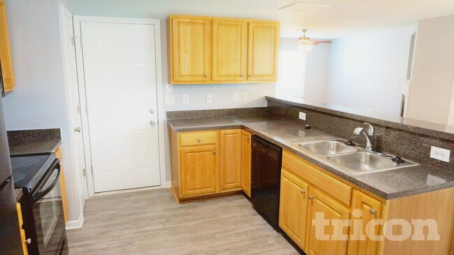 Foto del edificio - 15714 Southern Garden Ln