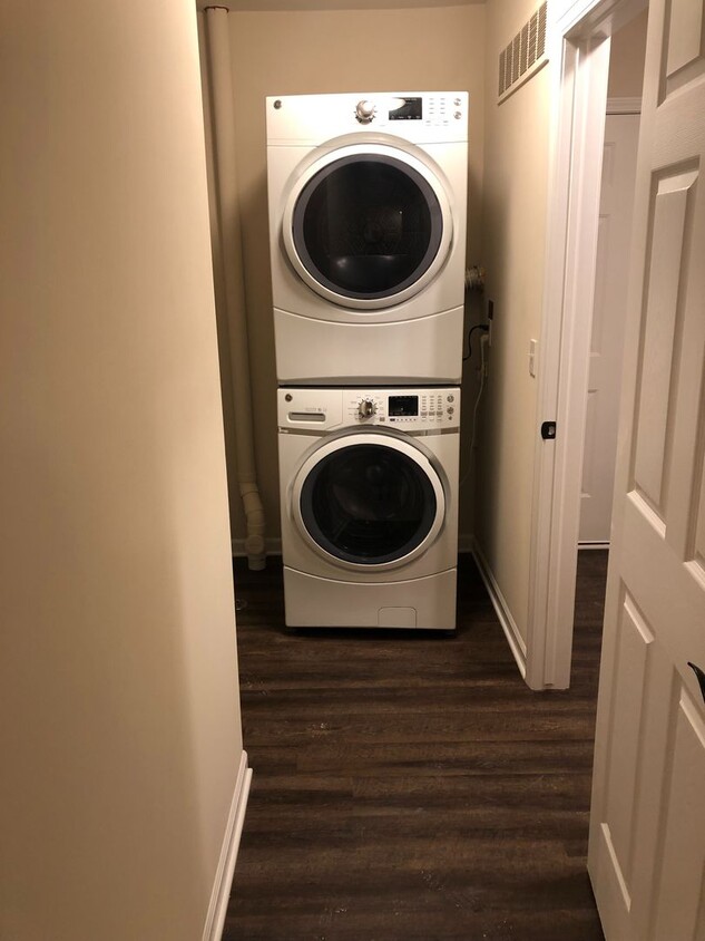 Primary Photo - The Madison End Unit