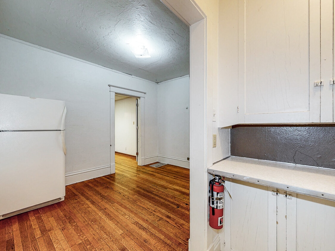 2319 Knapp St Unit 1, Ames, IA 50014 Apartments in Ames, IA