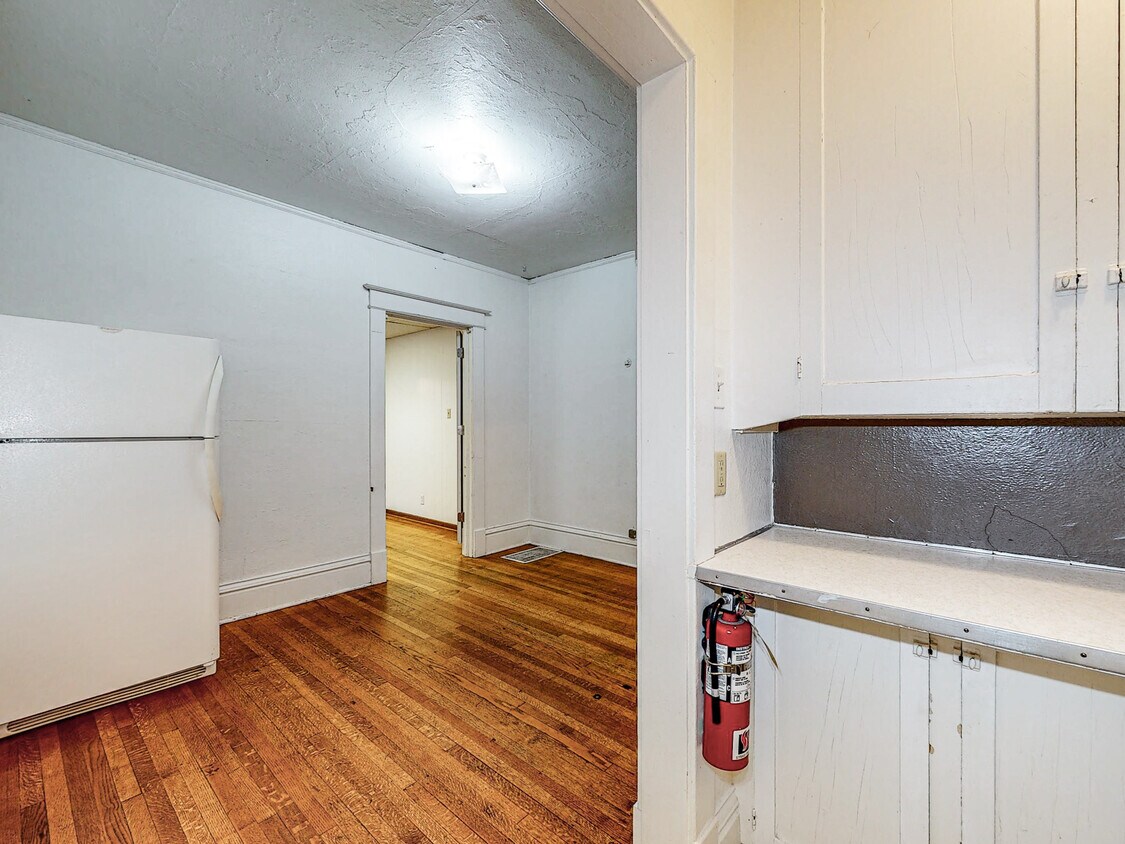 2319 Knapp St Unit 1, Ames, IA 50014 Apartments in Ames, IA