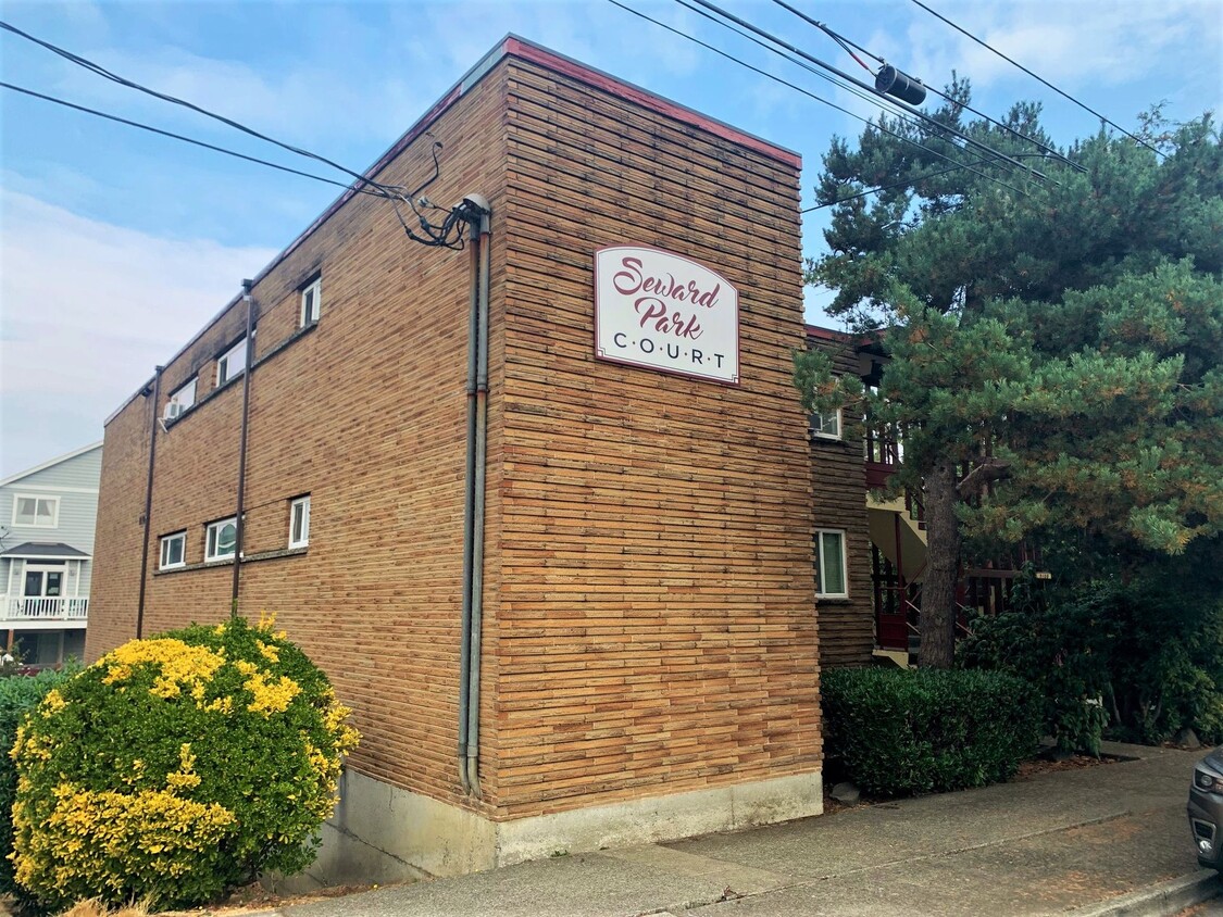 Primary Photo - Seward Park Court - A Premier Residential ...