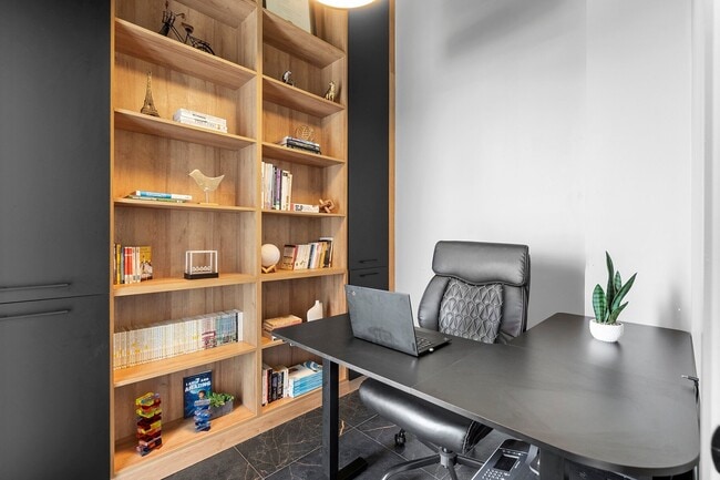 Building Photo - 212 Rue des Geais bleus