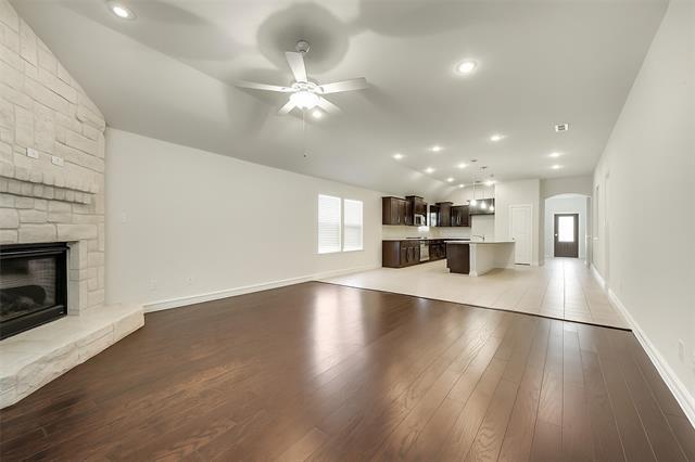 Foto del edificio - 601 Elm Creek Dr