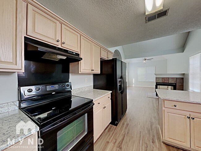 Building Photo - 4811 Migaldi Dr
