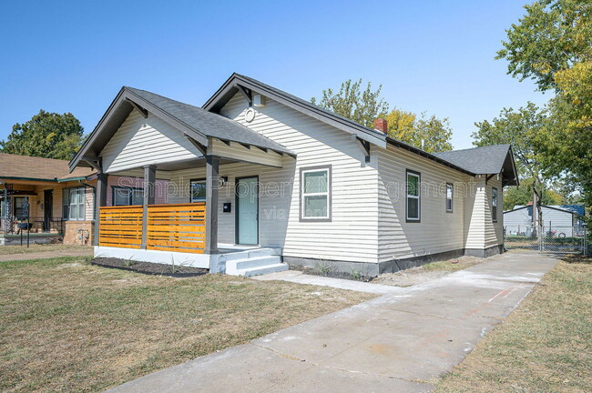 Foto del edificio - 1225 NE 17th St