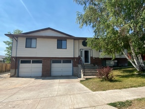 Building Photo - 207 Holbrook Ct