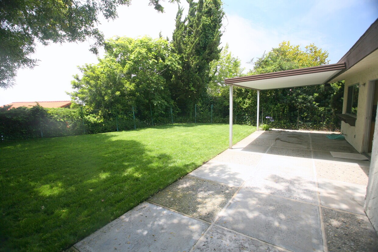 Building Photo - 29035 Trailriders Dr