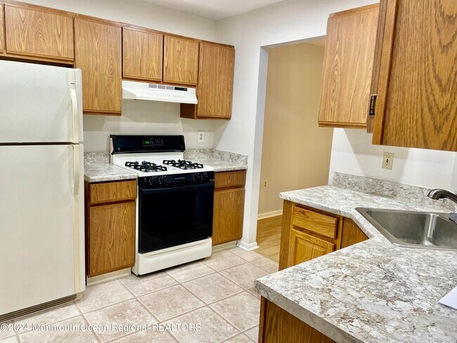 Foto del edificio - 383 Bayberry Ct