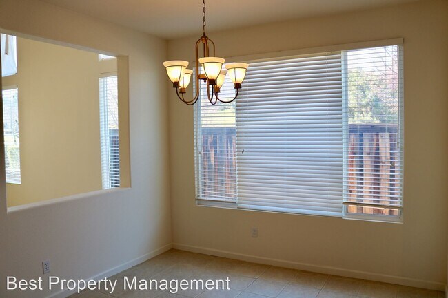 Foto del edificio - 4 br, 3 bath House - 2617 Monroe Ct.