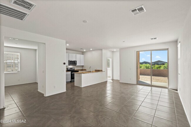 Foto del edificio - 12540 N Krista Ave