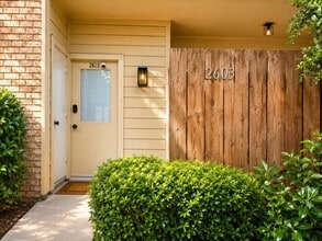 Building Photo - 1515 Sandy Springs Rd