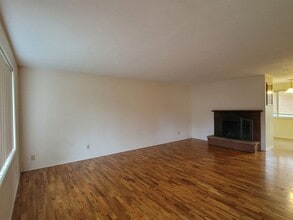 Building Photo - 3580 Hilyard St