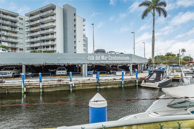 Foto del edificio - 1800 NW 24th Ave