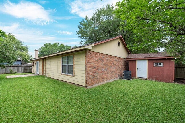 Building Photo - 9503 Turtle Log Trail