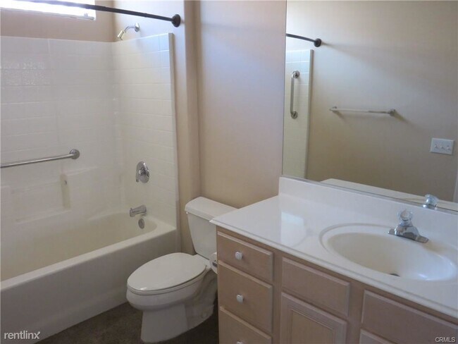 Building Photo - 3 br, 2 bath House - 37239 Medjool Ave