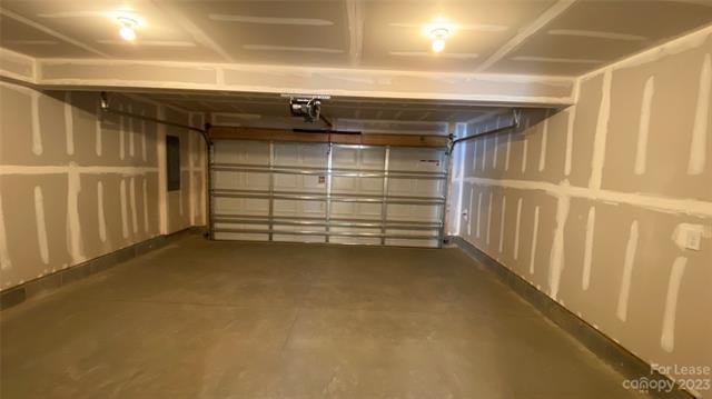 Foto del edificio - 633 Uwharrie River Rd