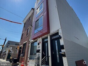Building Photo - 2402 N 2nd St