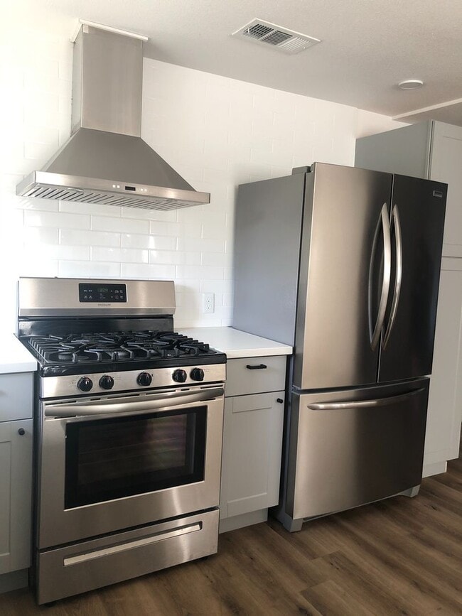 Building Photo - CUTE 3 BED/ 1 BATH - WON'T LAST!!!!!