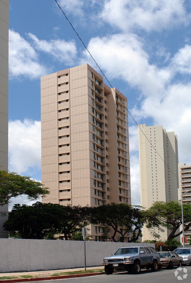 Building Photo - Lakeside West