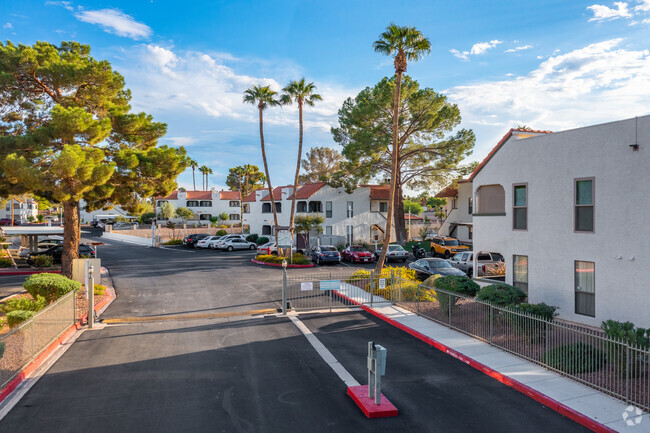 Building Photo - Newport Cove Vista Apartment