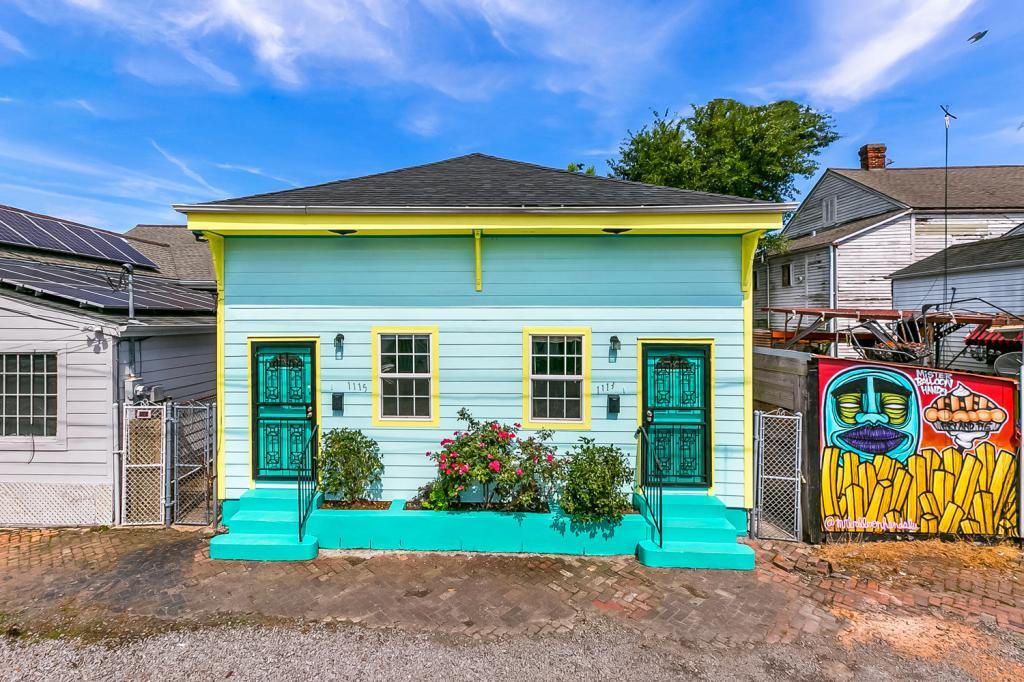 Primary Photo - 1113 Marigny St