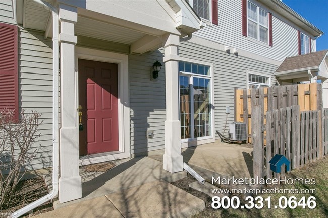 Building Photo - 2526 Hillsboro Blvd